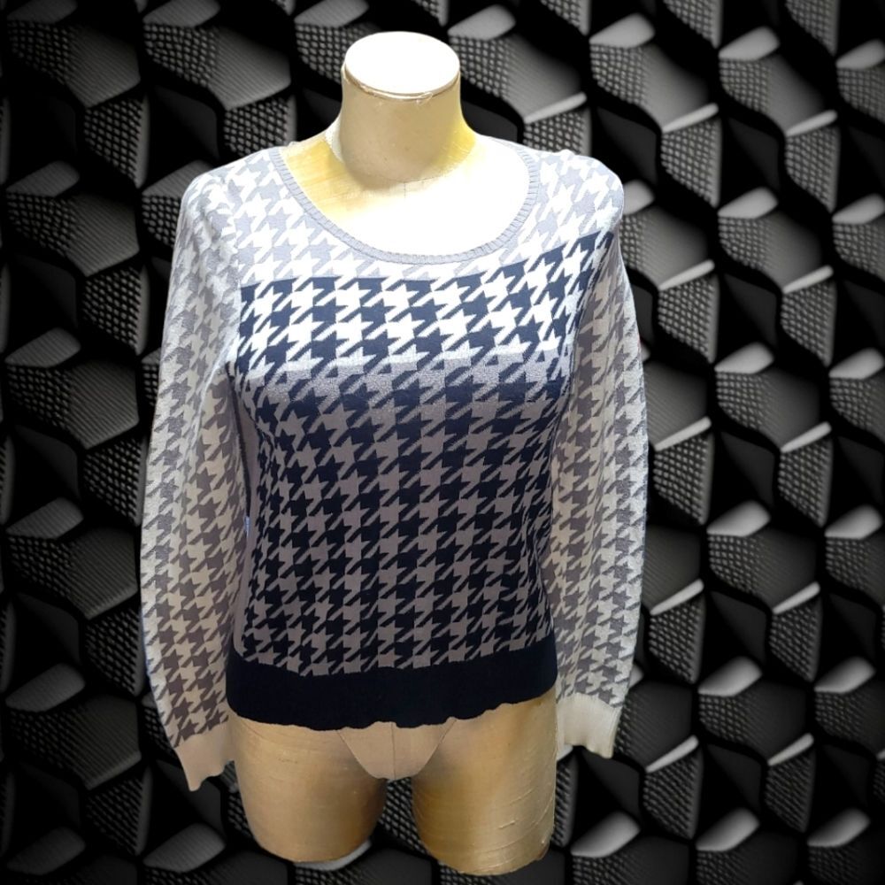 Black and White Geometric Houndstooth Design Sweater